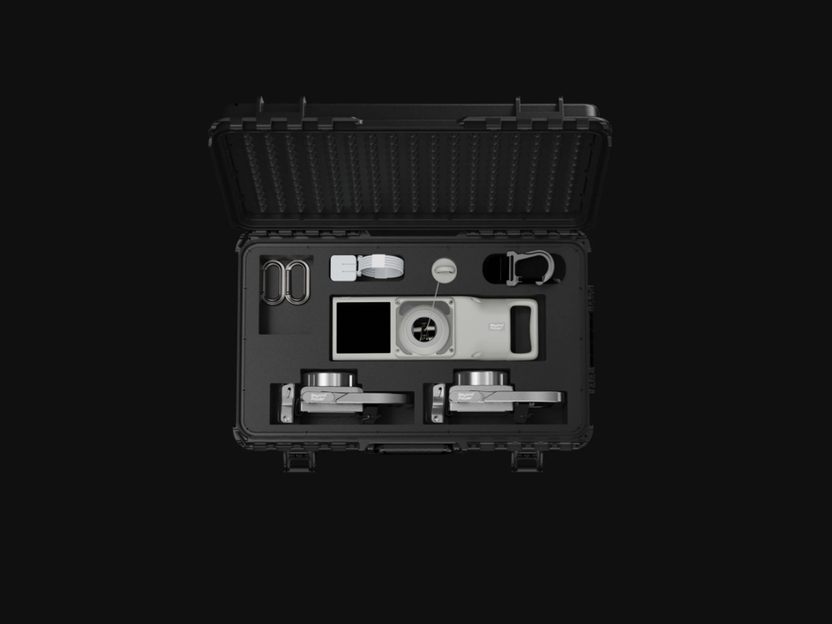 VOLTRA I - Travel Suitcase - Strap Mount Layout